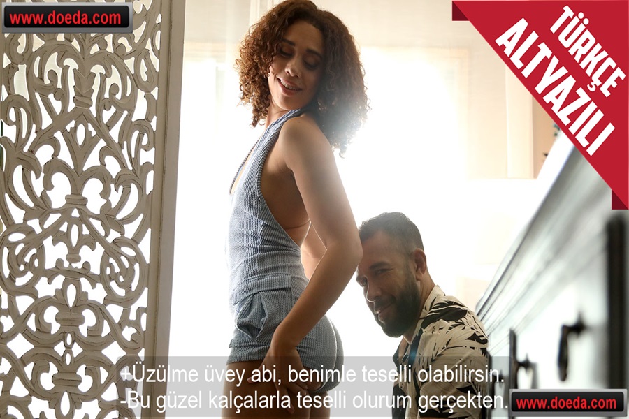 Sevgilisinden Ayrılan Depresif Üvey Abisini Sakinleştiren Melez Bomba